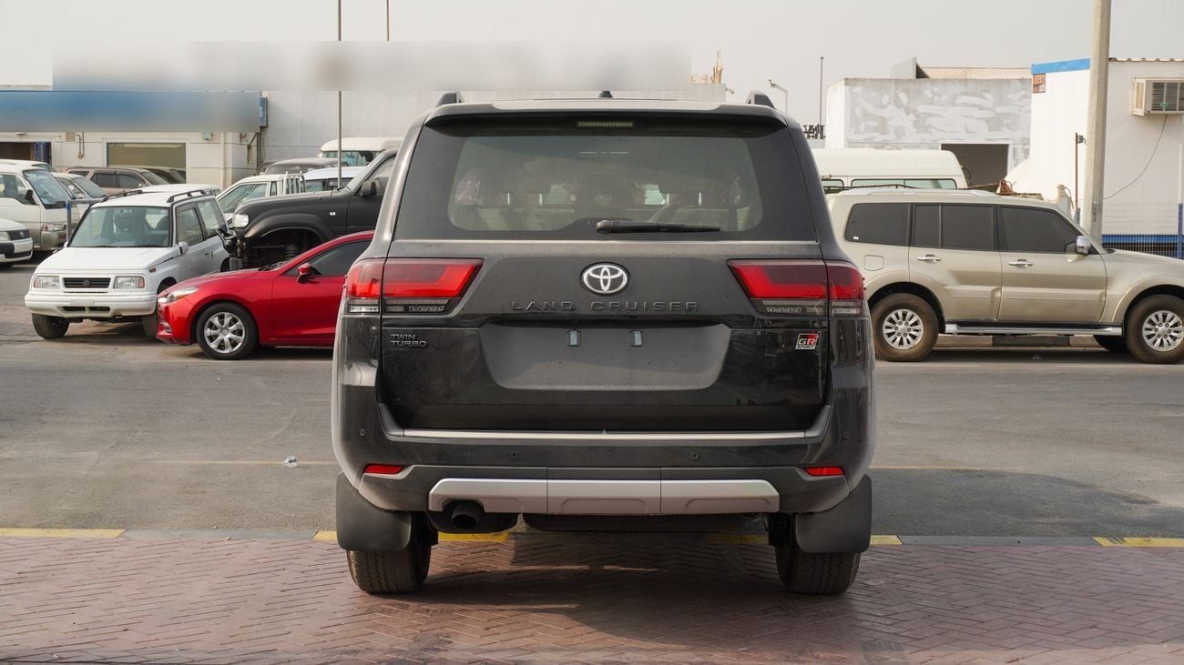 تويوتا لاند كروزر GR SPORT 3.5L V6