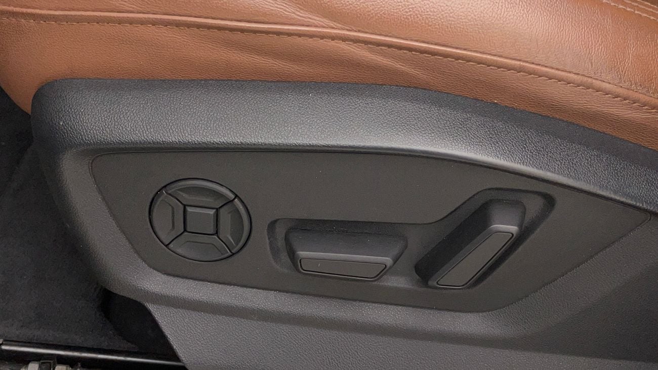 Audi Q8 55 TFSI quattro S-Line sports & Black Gloss package 3.0L (340 HP) 2023 55 TFSI QUATTRO | AED 3357/Mo