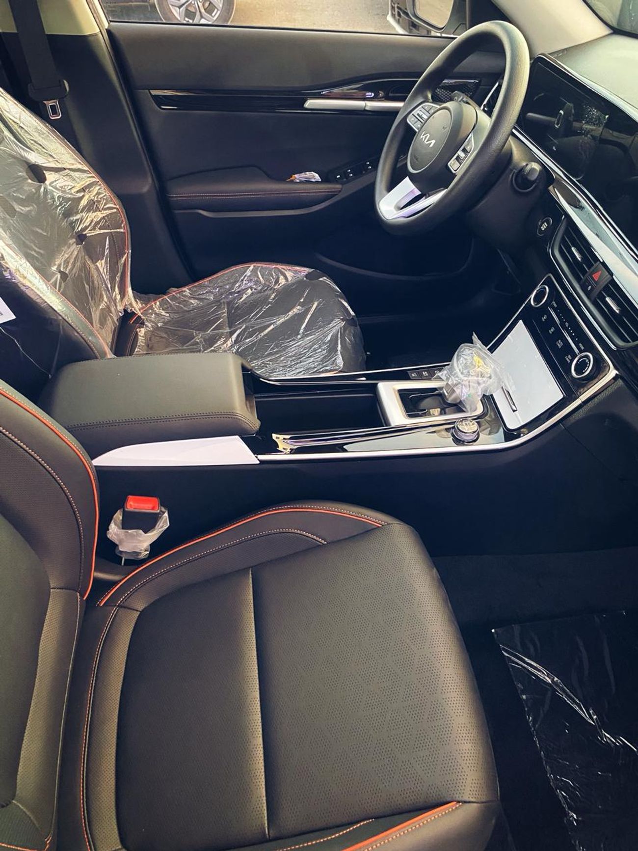 كيا سيلتوس Std 1.6L (123 HP)