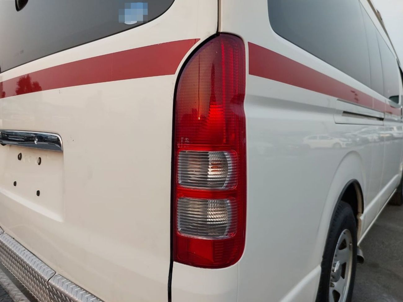 Toyota Hiace TOYOTA HIACE VAN AMBULANCE RHD 2012 MODEL 2.7 L PETROL AUTOMATIC(PM11200)