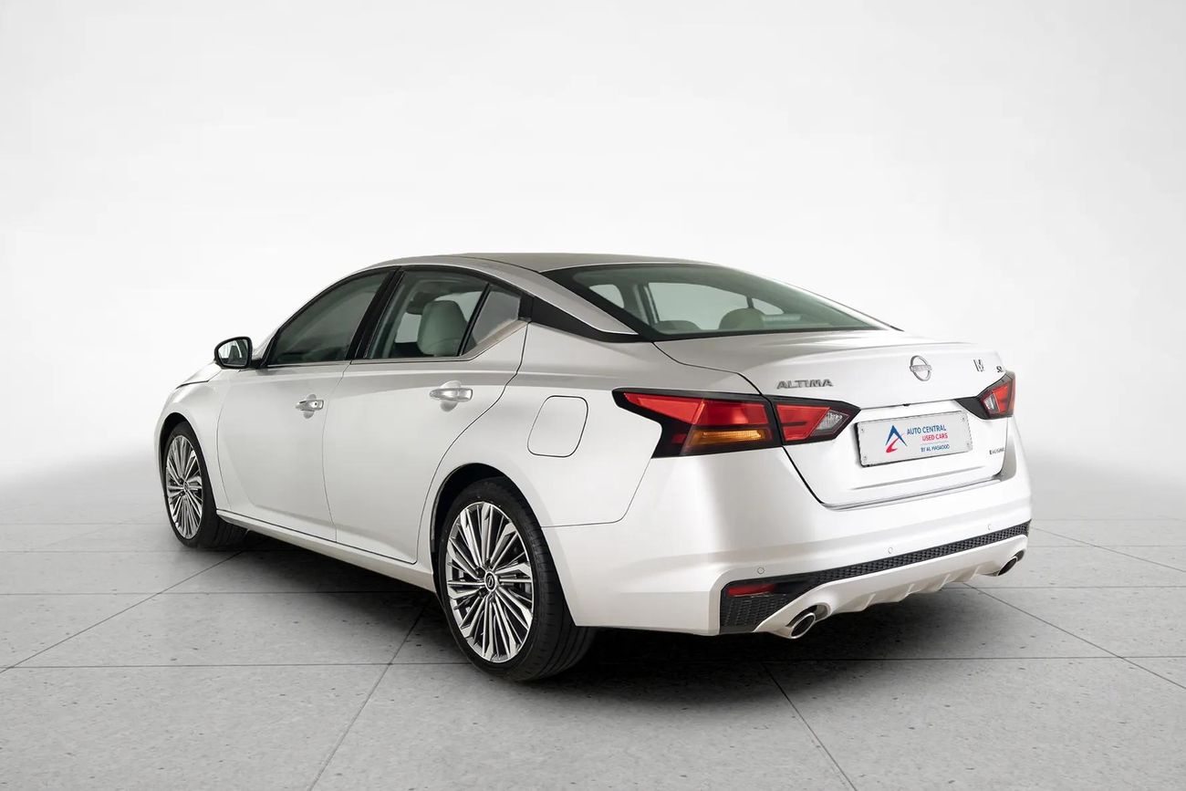 Nissan Altima SL 2.5L SL 2.0