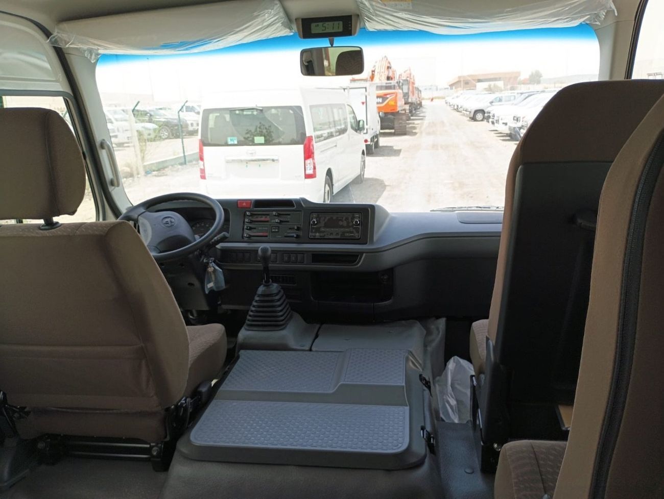 تويوتا كوستر 2.7L (23-Seater)