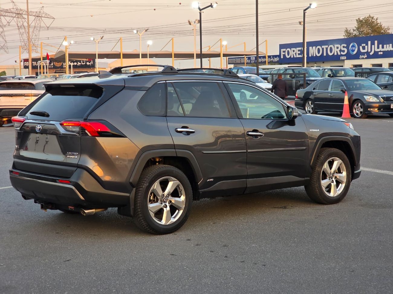 تويوتا راف ٤ 2.5L Limited Hybrid