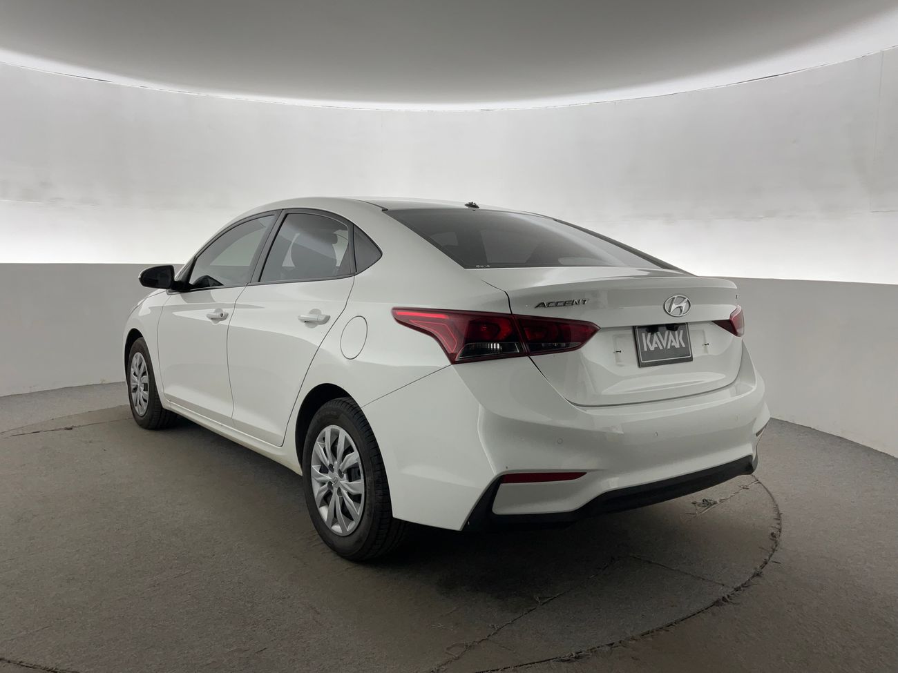 هيونداي أكسنت Smart / GL | National Day Celebration | شامل الضمان | 0 ﺪﻔﻋﺓ ﺃﻮﻟﻯ