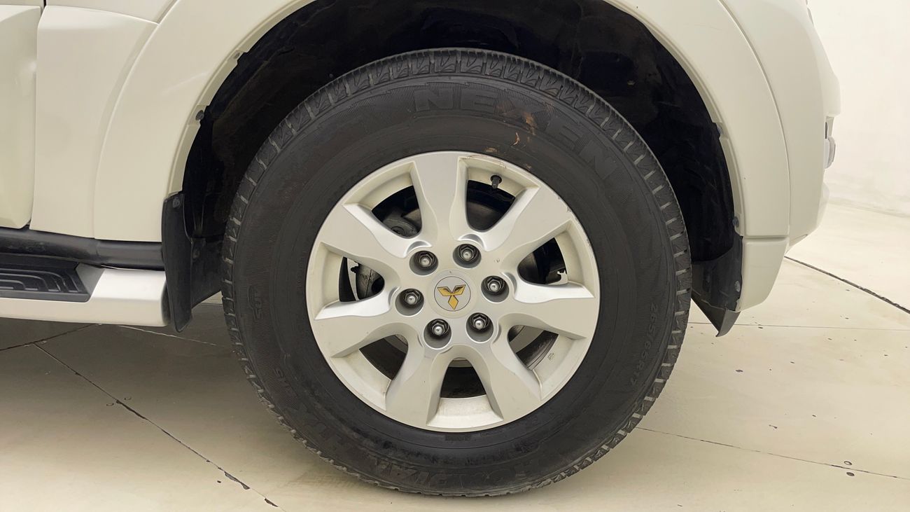 Mitsubishi Pajero GLS MIDLINE 3 | Zero Down Payment | Home Test Drive