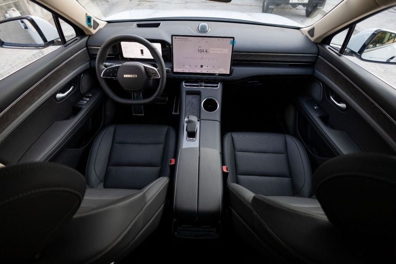 Seres 5 Seres 5 Max EVR Comfortline 2025 (BRAND NEW) GCC under Agency Warranty and Service Contract with Fle