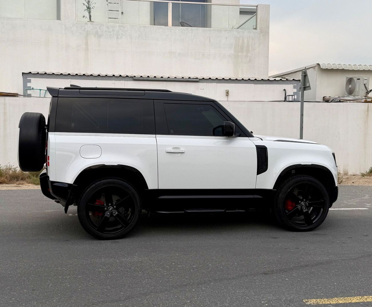 Land Rover Defender 90 SE P300 2.0L