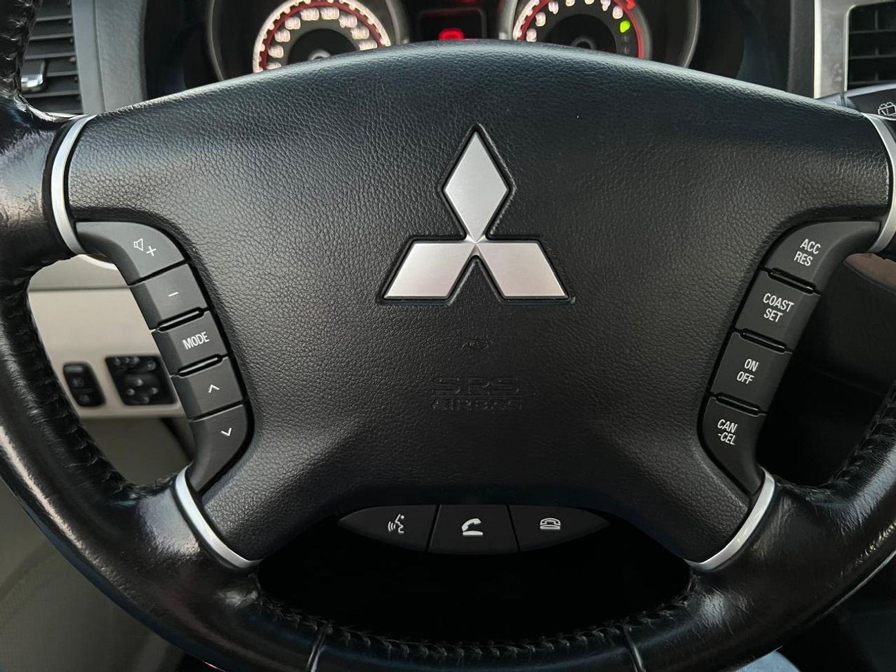 Mitsubishi Pajero Mitsubishi Pajero 2022 3.5L GCC Specs