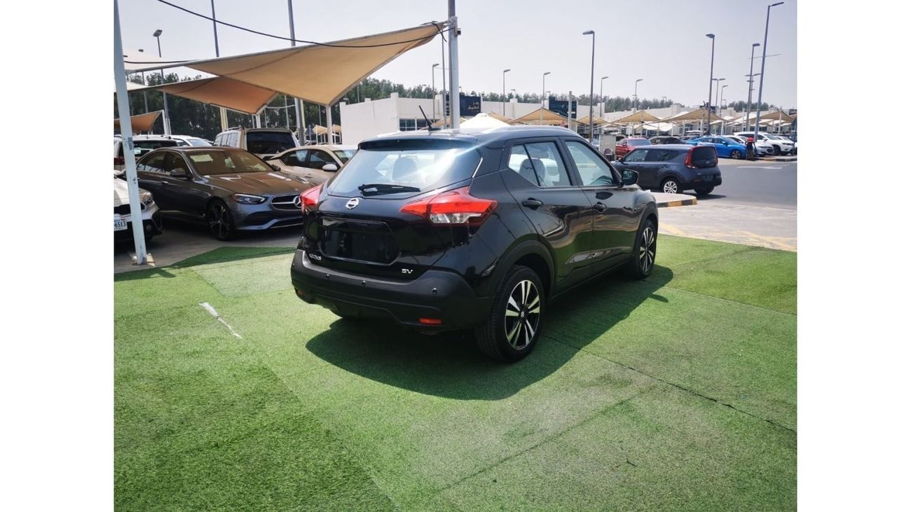 Nissan Kicks SV Very Clean Car
