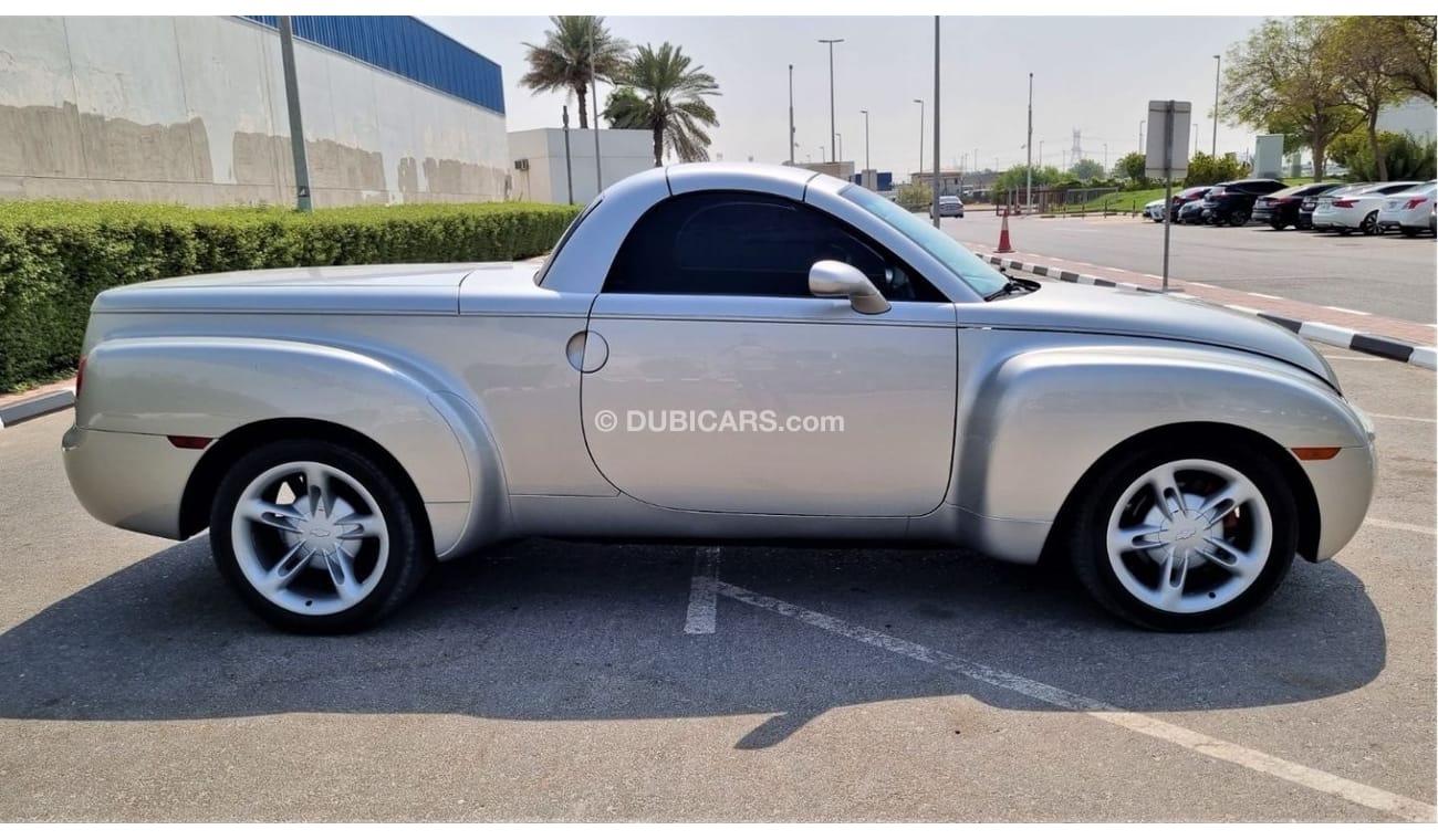 Chevrolet SSR CHEVROLET SSR 2004 5.3L IN BEAUTIFUL CONDITION FOR 85K AED