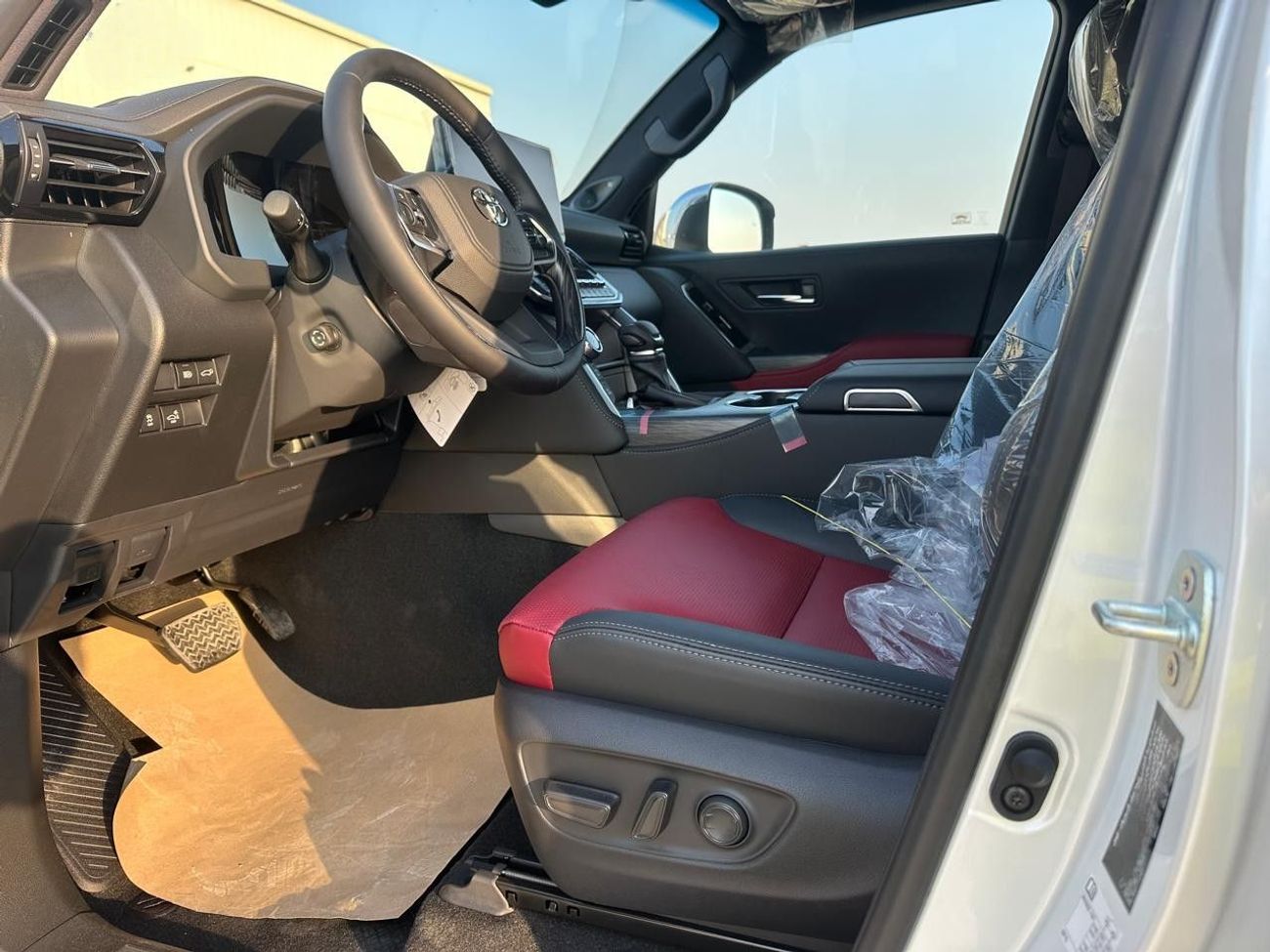 Toyota Land Cruiser 2026 Toyota Land Cruiser LC300 VXR (Full-Option with Radar) 3.5L V6 Twin Turbo Petrol A/T 4WD Export