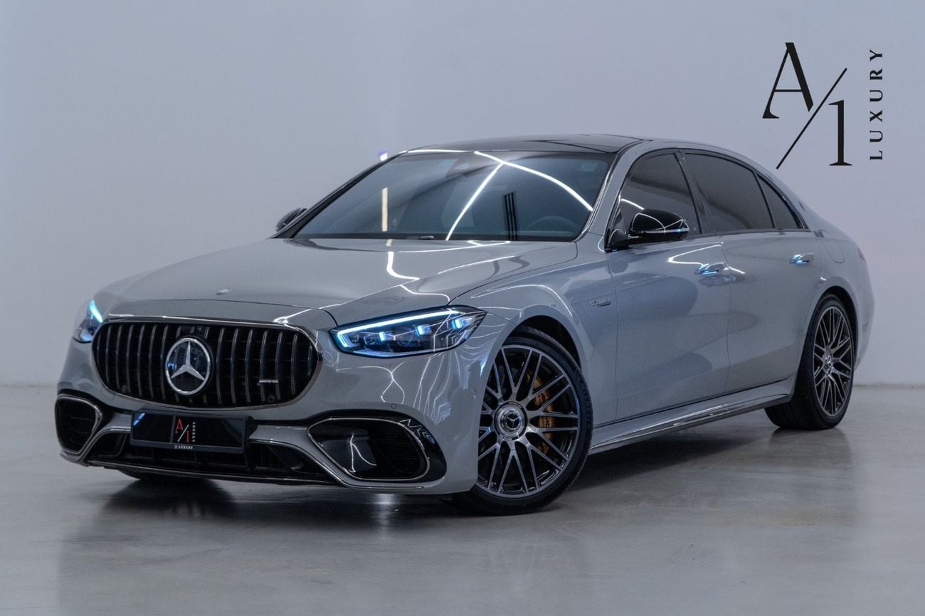 مرسيدس بنز S 63 AMG 2024 With black And Red Carbon Fibre Interior, Excellent Condition, European Spec