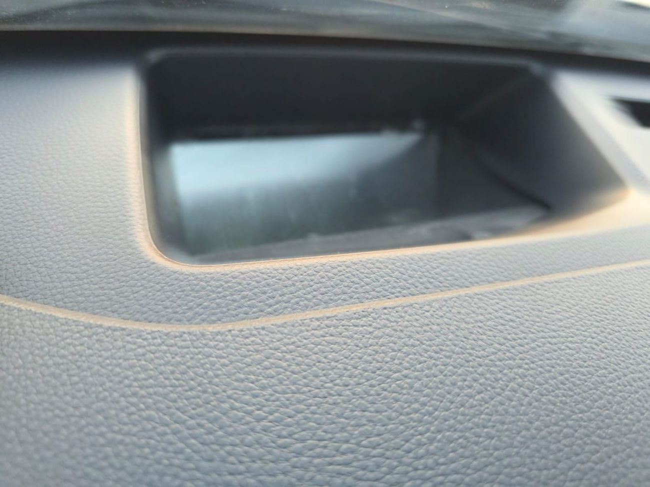 تويوتا هايلاندر 2.5L Hybrid Platinum