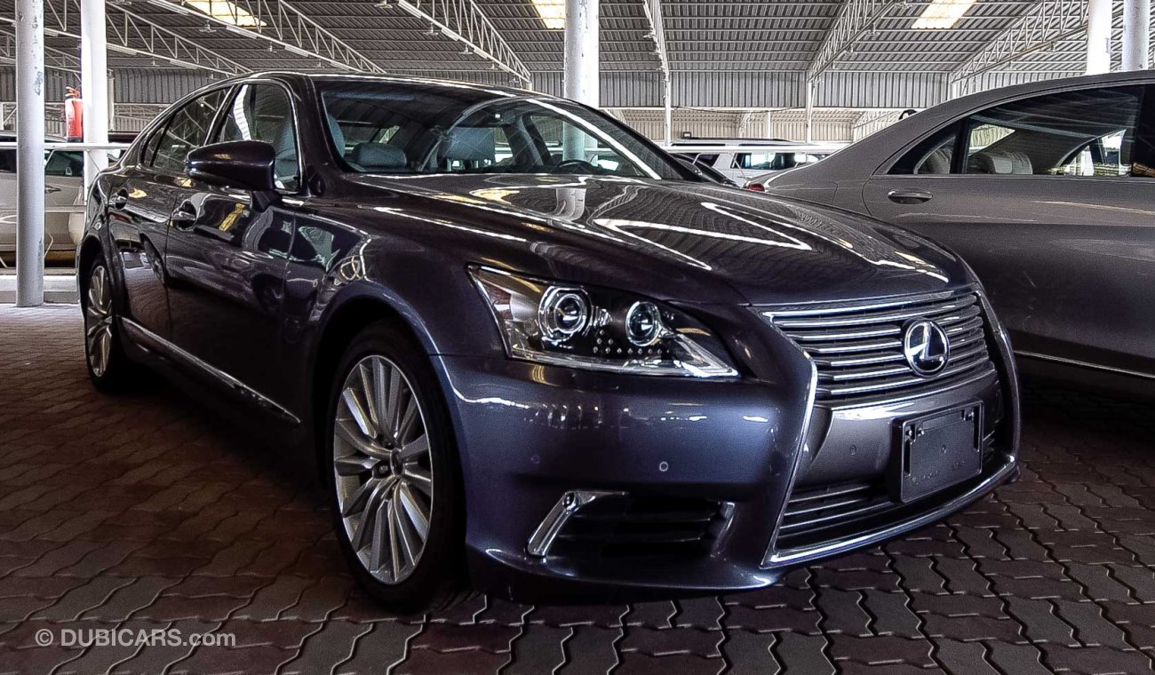 Lexus LS460 AWD