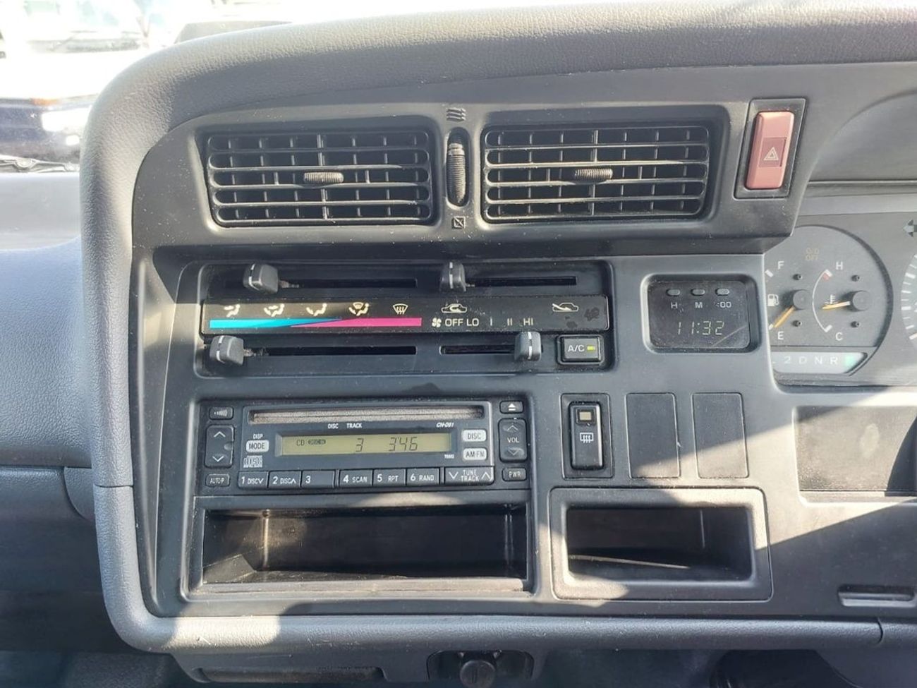 Toyota Hiace TOYOTA HIACE VAN RIGHT HAND DRIVE PETROL 1RZ-E ENGINE (PM07778)