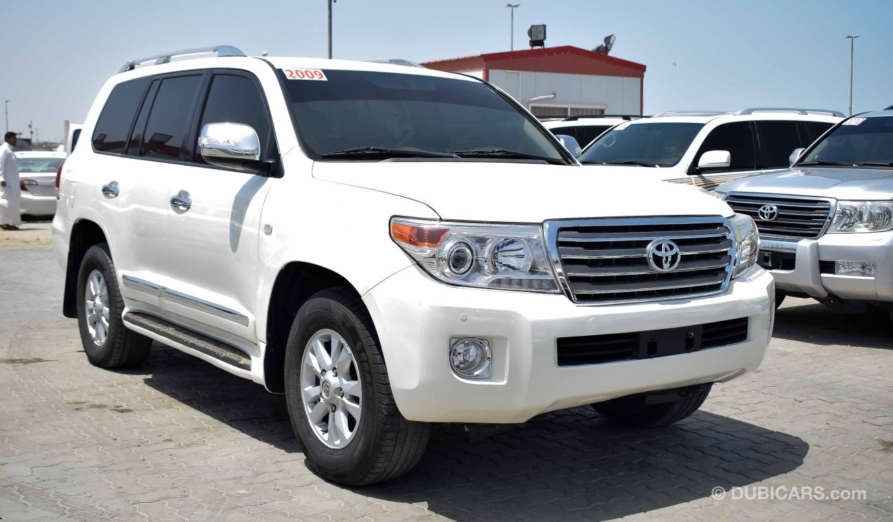 Toyota Land Cruiser GXR V8