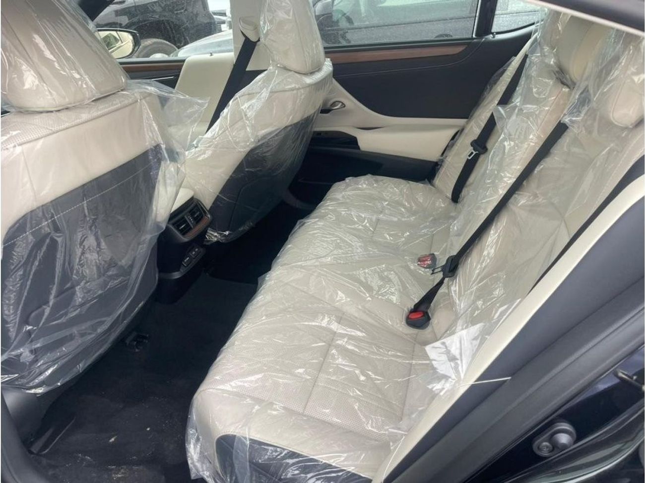 Lexus ES350 3.5 L PETROL V6 2024