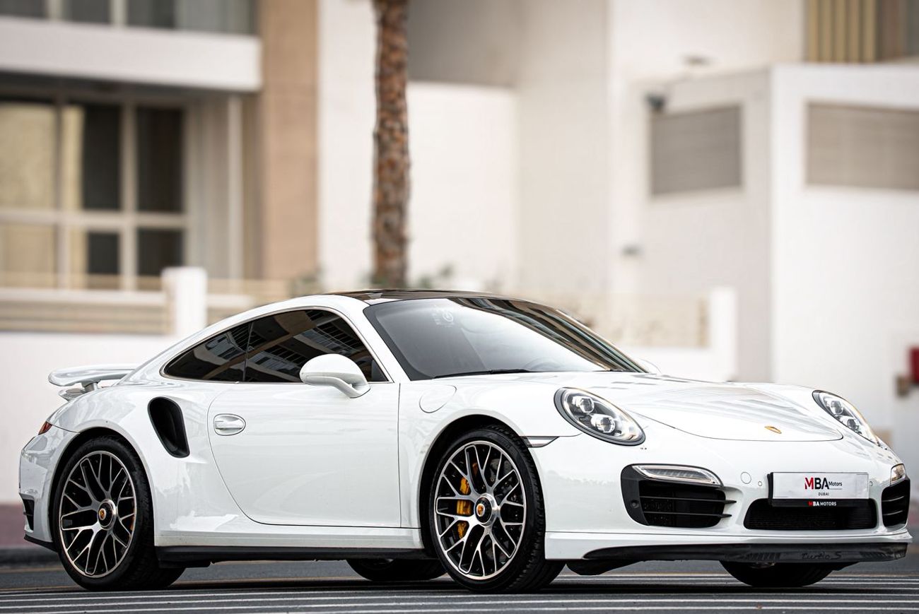 Porsche 911 Turbo S 3.8L (560 HP) Coupe