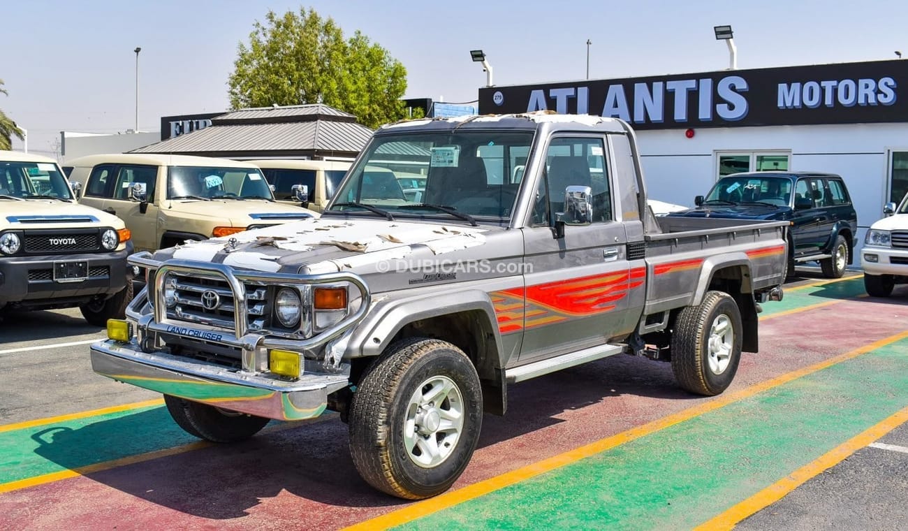 Toyota Land Cruiser Pick Up LX V6