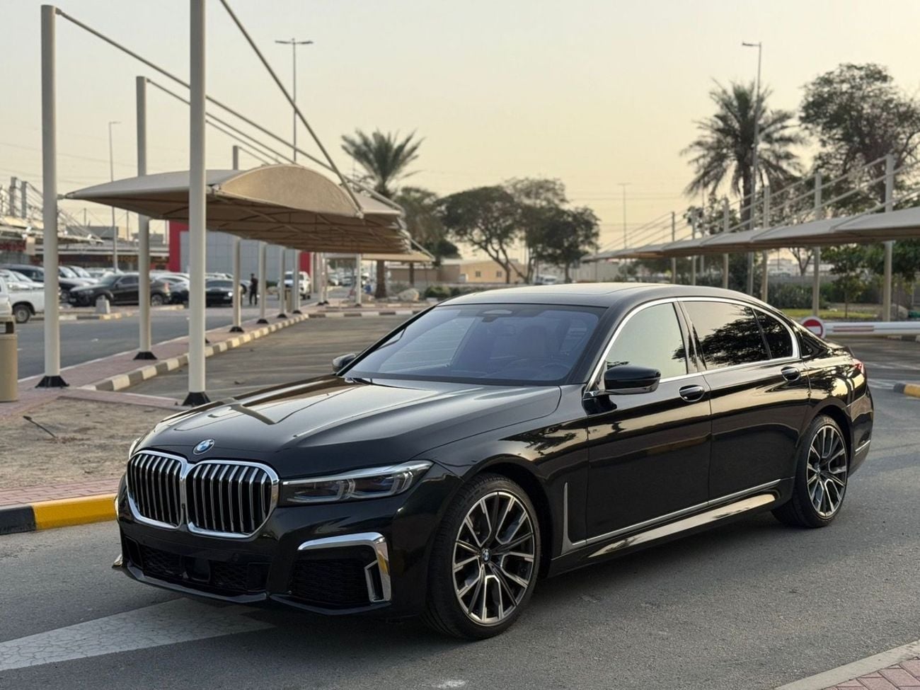 بي أم دبليو 730Li Exclusive 2.0L