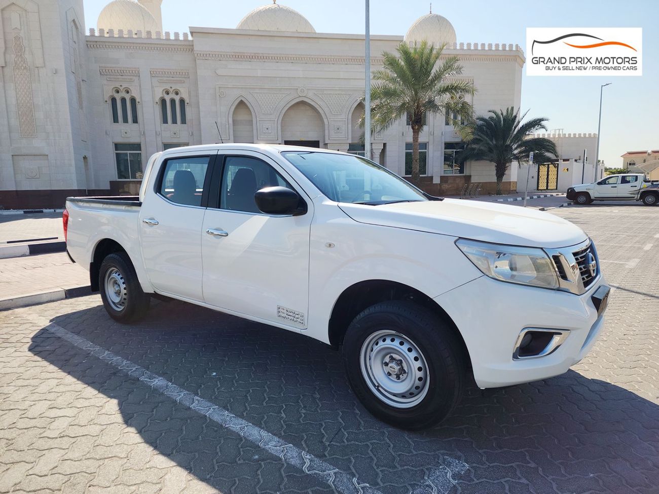 Nissan Navara Std 2.5L RWD A/T DOUBLE CABIN