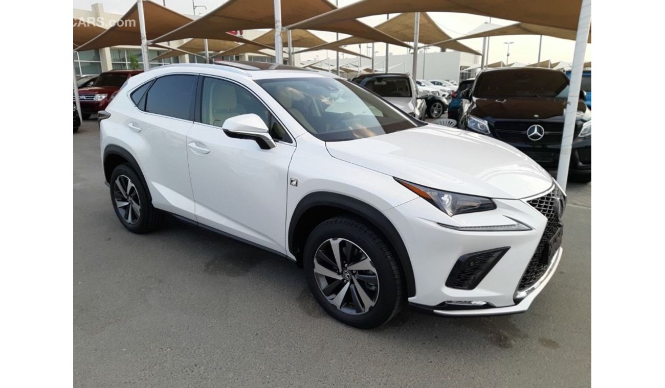 Lexus NX300 لكزس NX 300 وارد امريكي فل اوبشين فتحة جلد بانوراما يوجد كاميرا خلفية نظيفة جدا وبحالة ممتازة