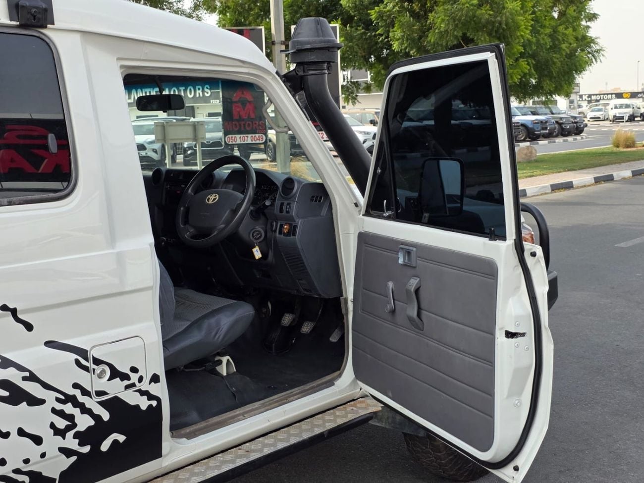 تويوتا لاند كروزر 70 LC76 HT SWB RIGHT HAND 3 DOORS HARDTOP 2014 MODEL V8 DIESEL MANUAL GEAR