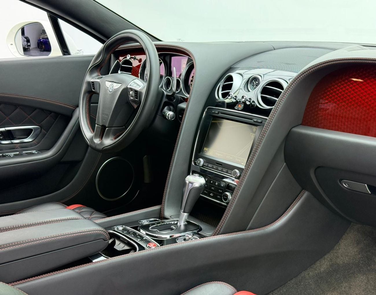 Bentley Continental GT 2016 Bentley Continental GT V8s Mulliner, 2027 Service Pack, Fully Loaded, Excellent Condition, GCC