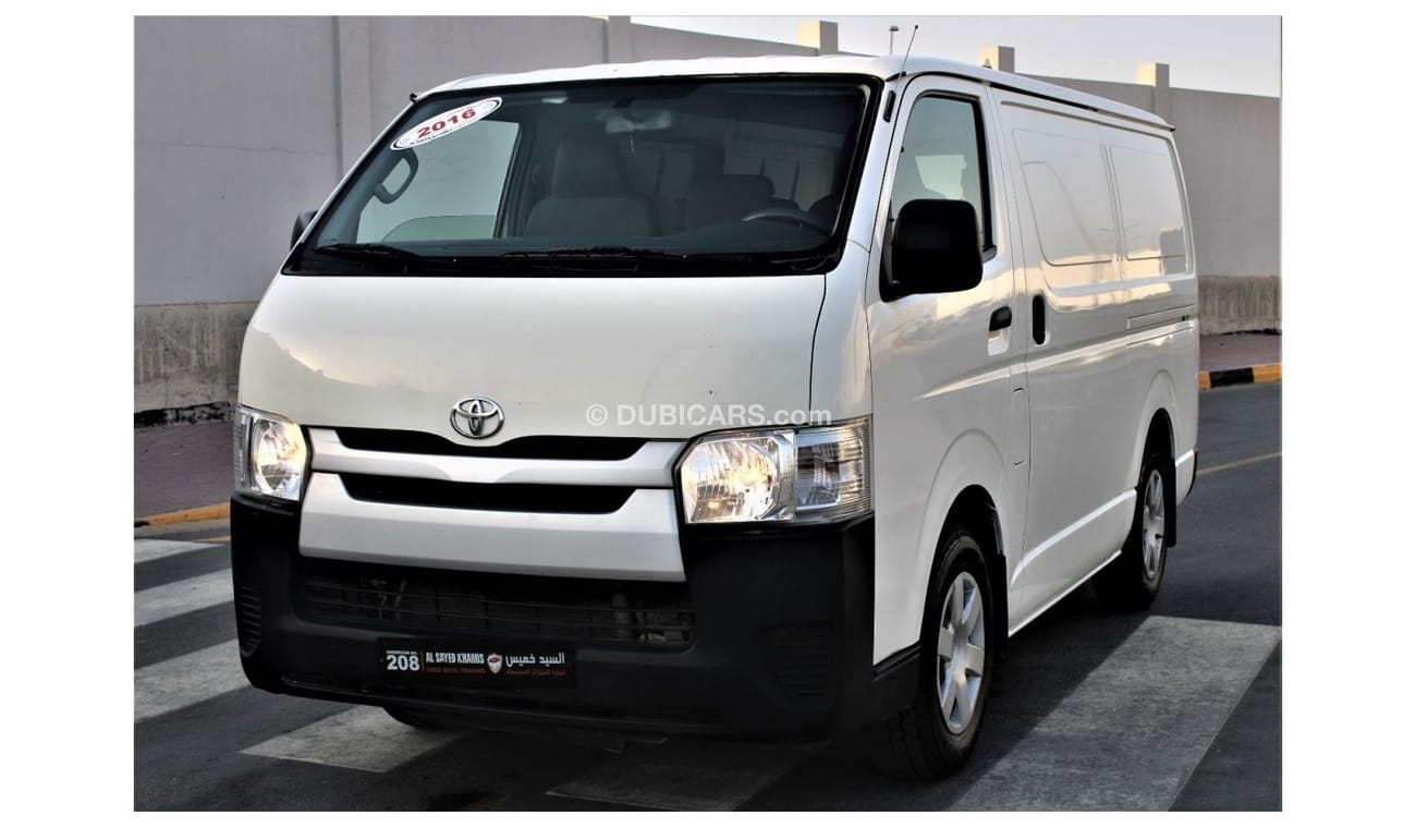 Toyota Hiace Toyota Hiace Van 2016 GCC in excellent condition without accidents, very clean from inside and outsi