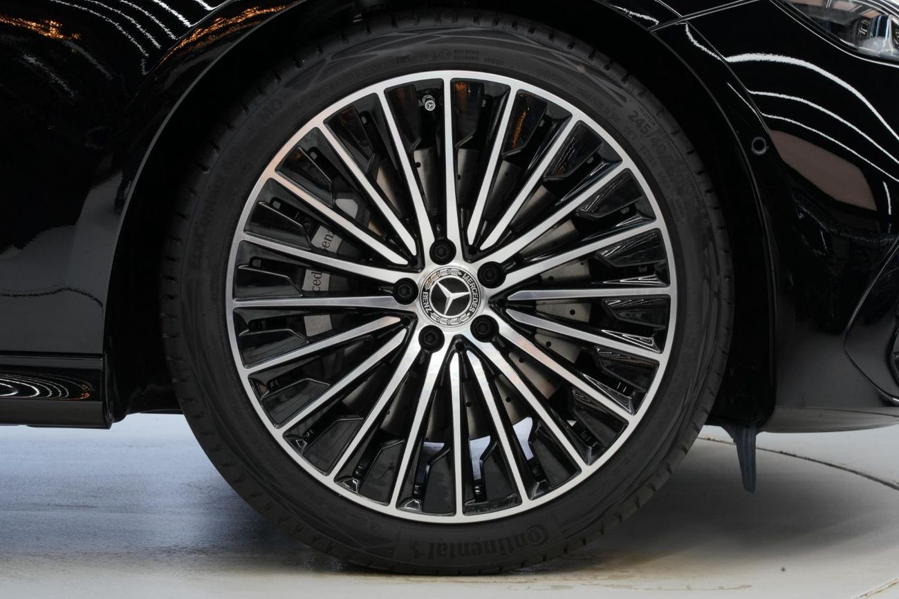 مرسيدس بنز E200