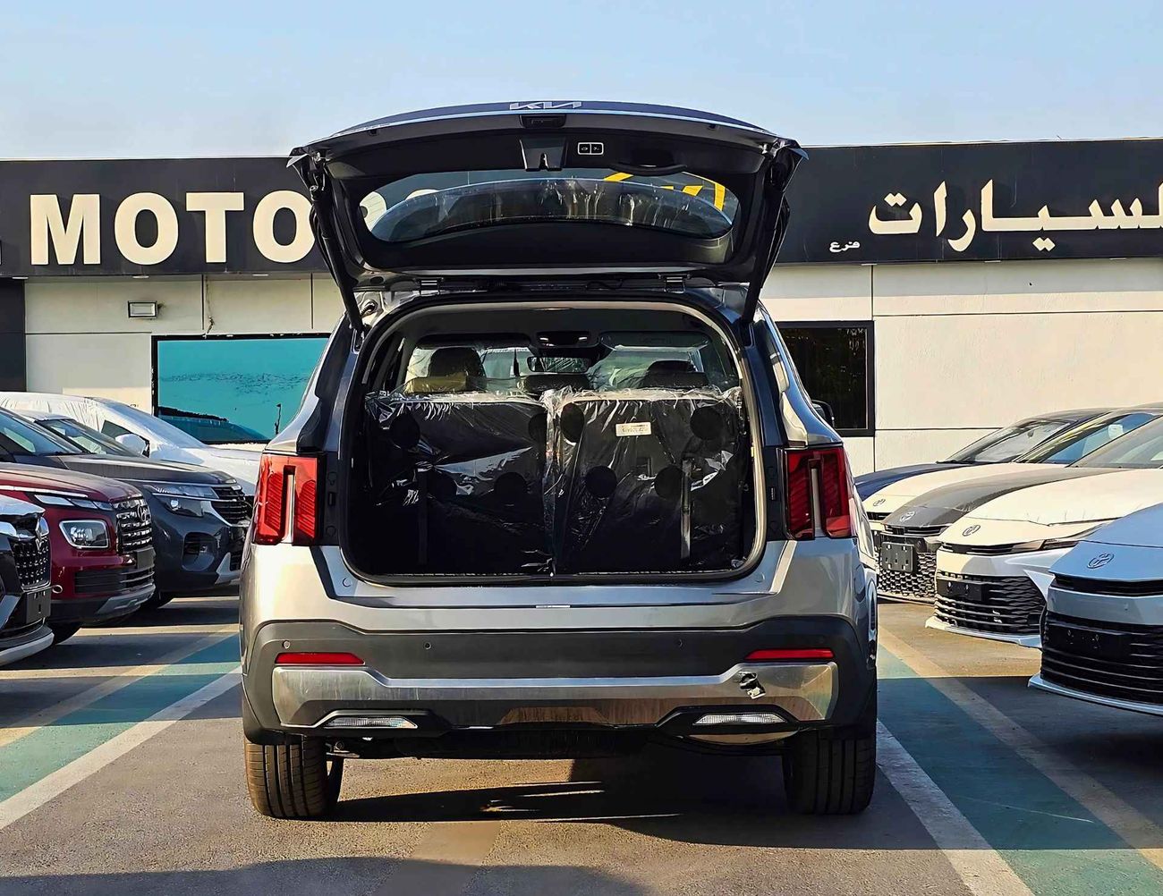 Kia Sorento 2.5L V4 PETROL / 360* CAMERA  / POWER SEATS & LEATHER / 4WD (CODE # 69093)