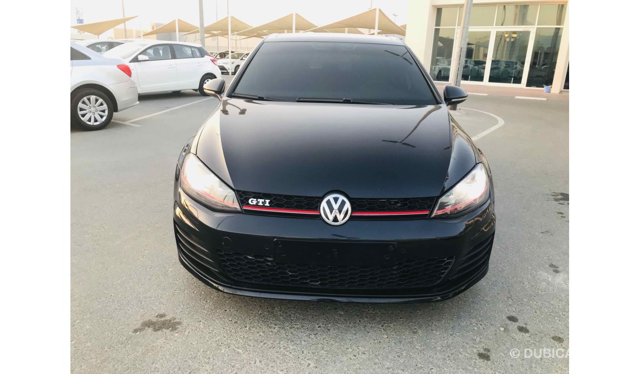 Volkswagen Golf سياره نظيفه جدا بحاله ممتازه بدون حوادث ضمان شاسيه جير ماكينه