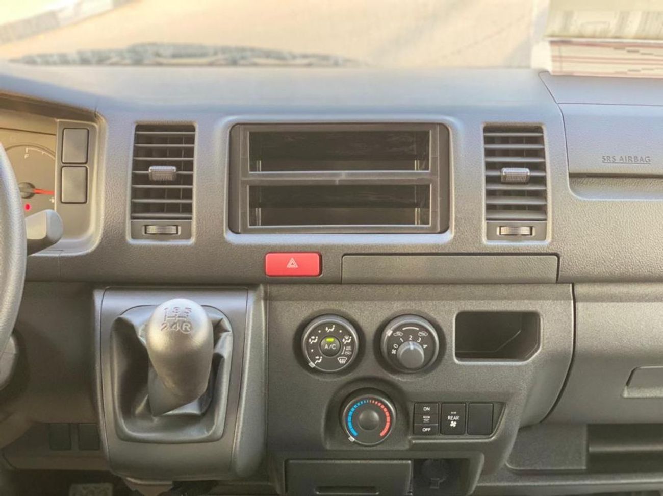 Toyota Hiace Standard Roof 15 Seater 2.5L Diesel RWD Model 2025