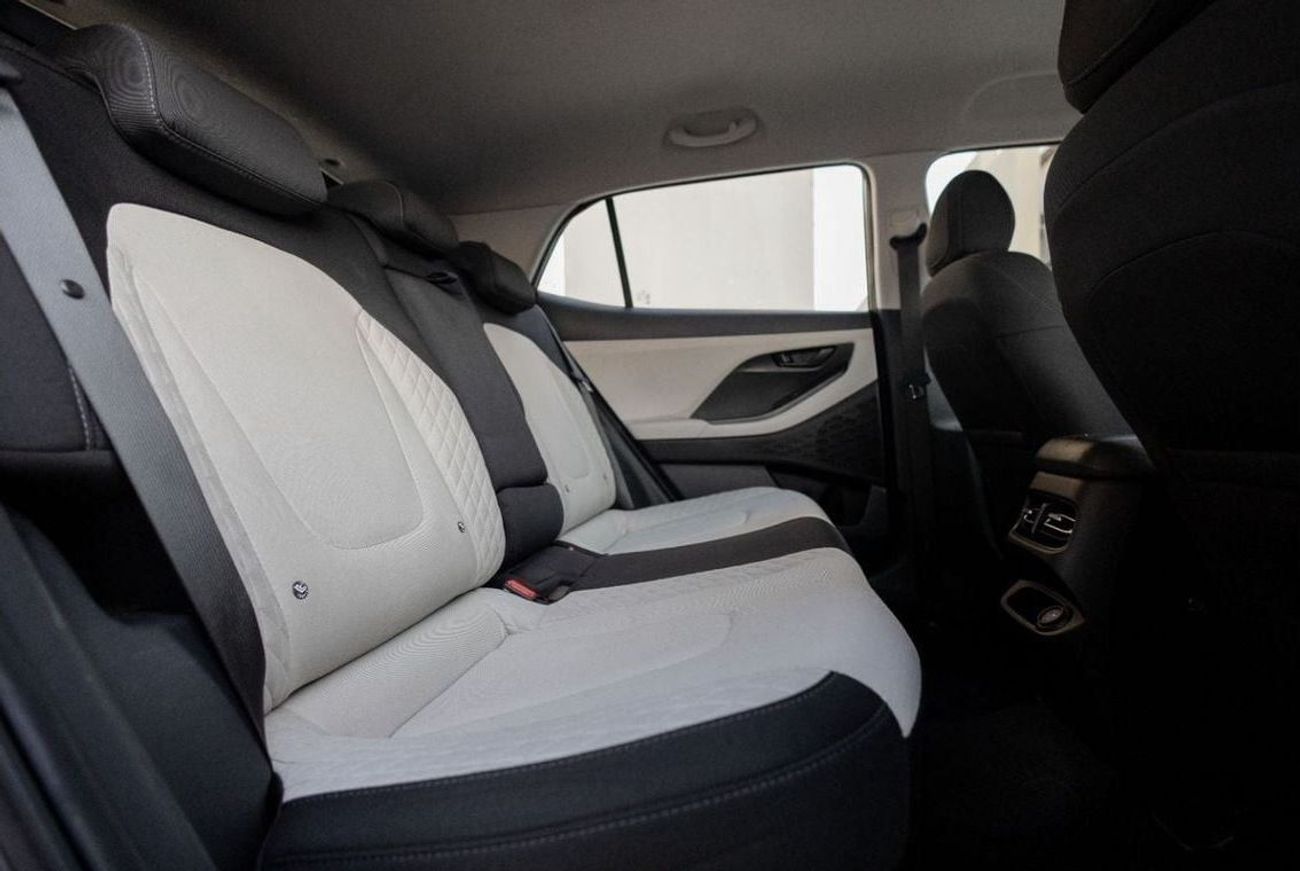 Hyundai Creta Std 1.5L Hyundai Creta 2022 GCC under Warranty with Flexible Down-Payment.