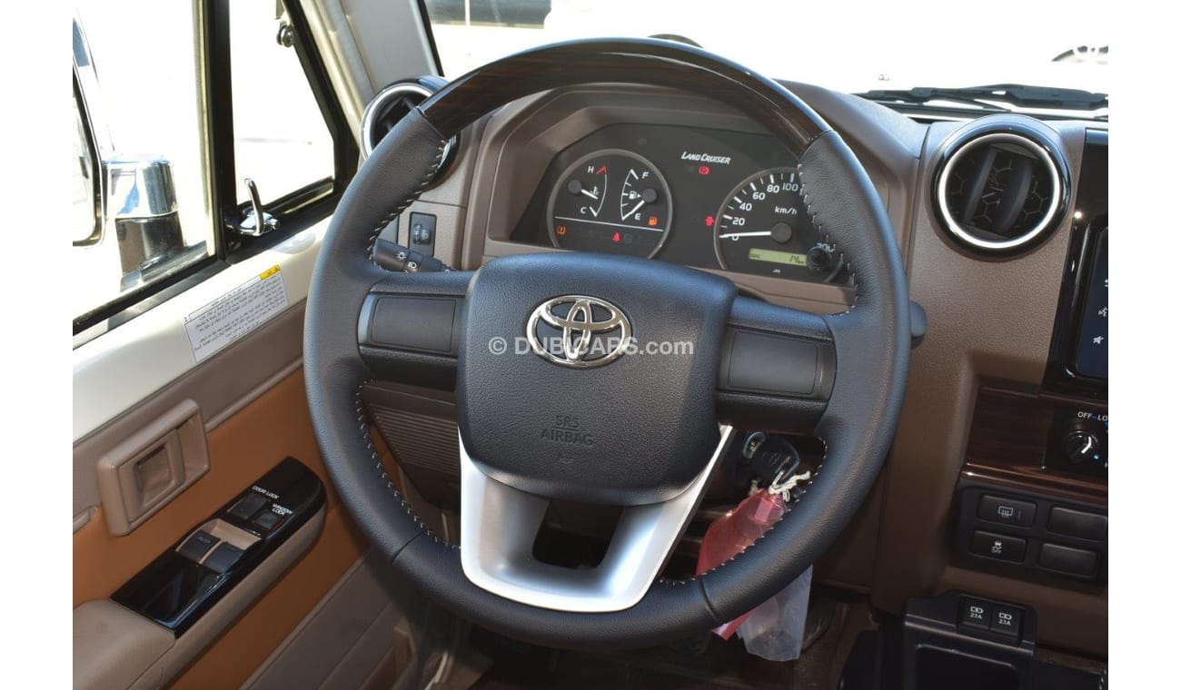 Toyota Land Cruiser 70 71 V6 4.0L MT (With Winch and Differential Lock)
