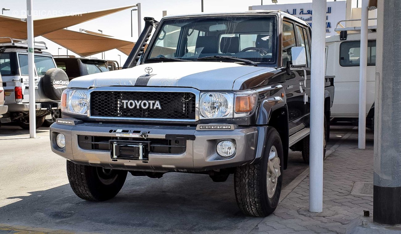 Toyota Land Cruiser Pick Up LX  4.0L V6 LIMITED MANUAL TRANSMISSION