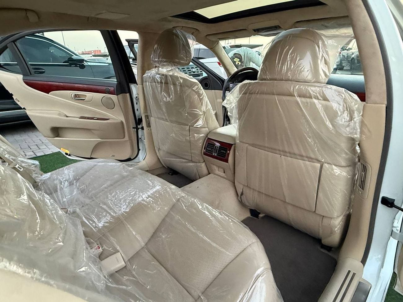 Lexus LS460 SWB luxury, comfort, and performance