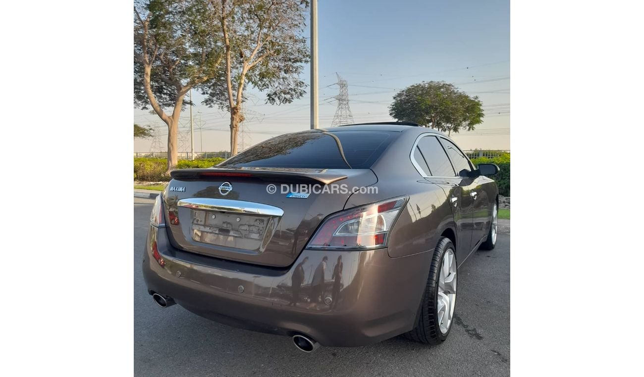 Nissan Maxima Full