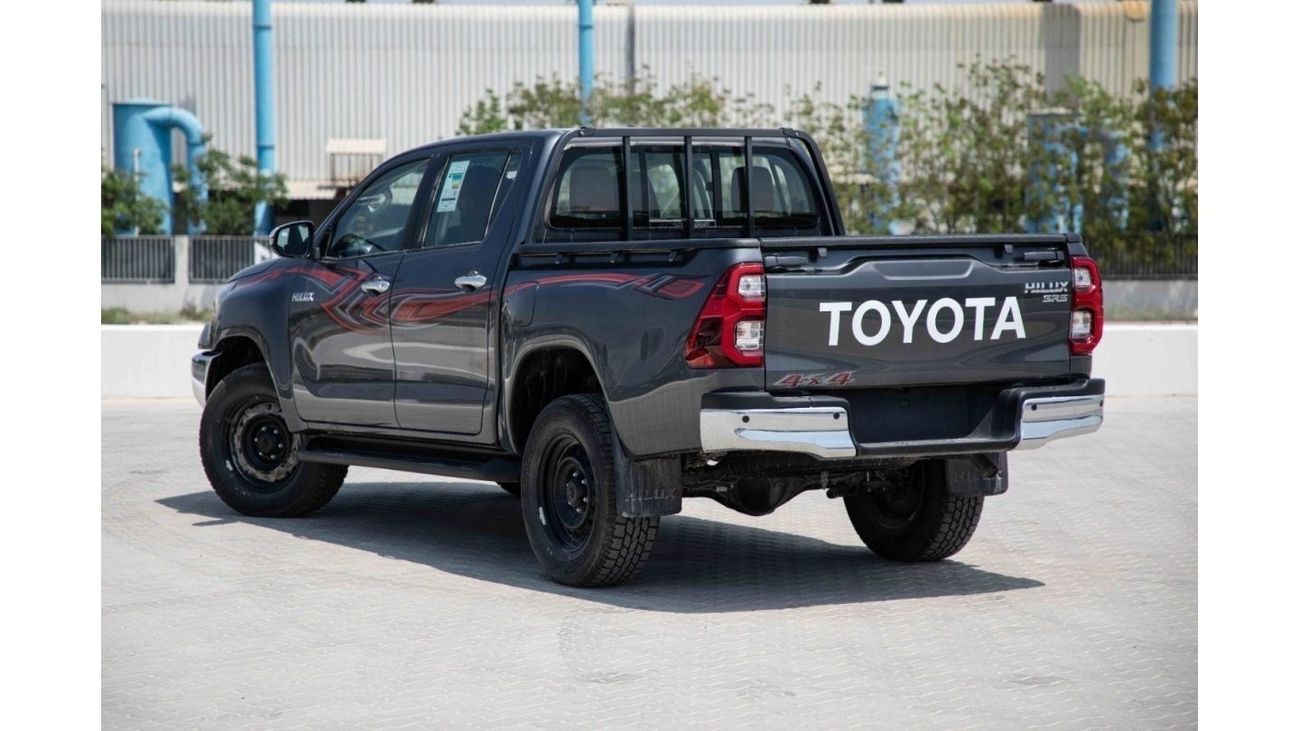 تويوتا هيلوكس تويوتا هيلوكس 4x4 DC 2.8 2023 - رمادي من الداخل عنابي