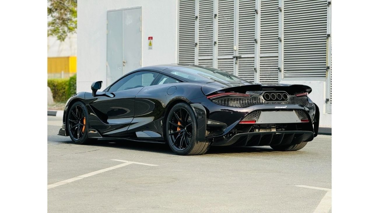 McLaren 765LT Std GCC SPEC 1 OF 765 CARBON FIBER NEAT AND CLEAN