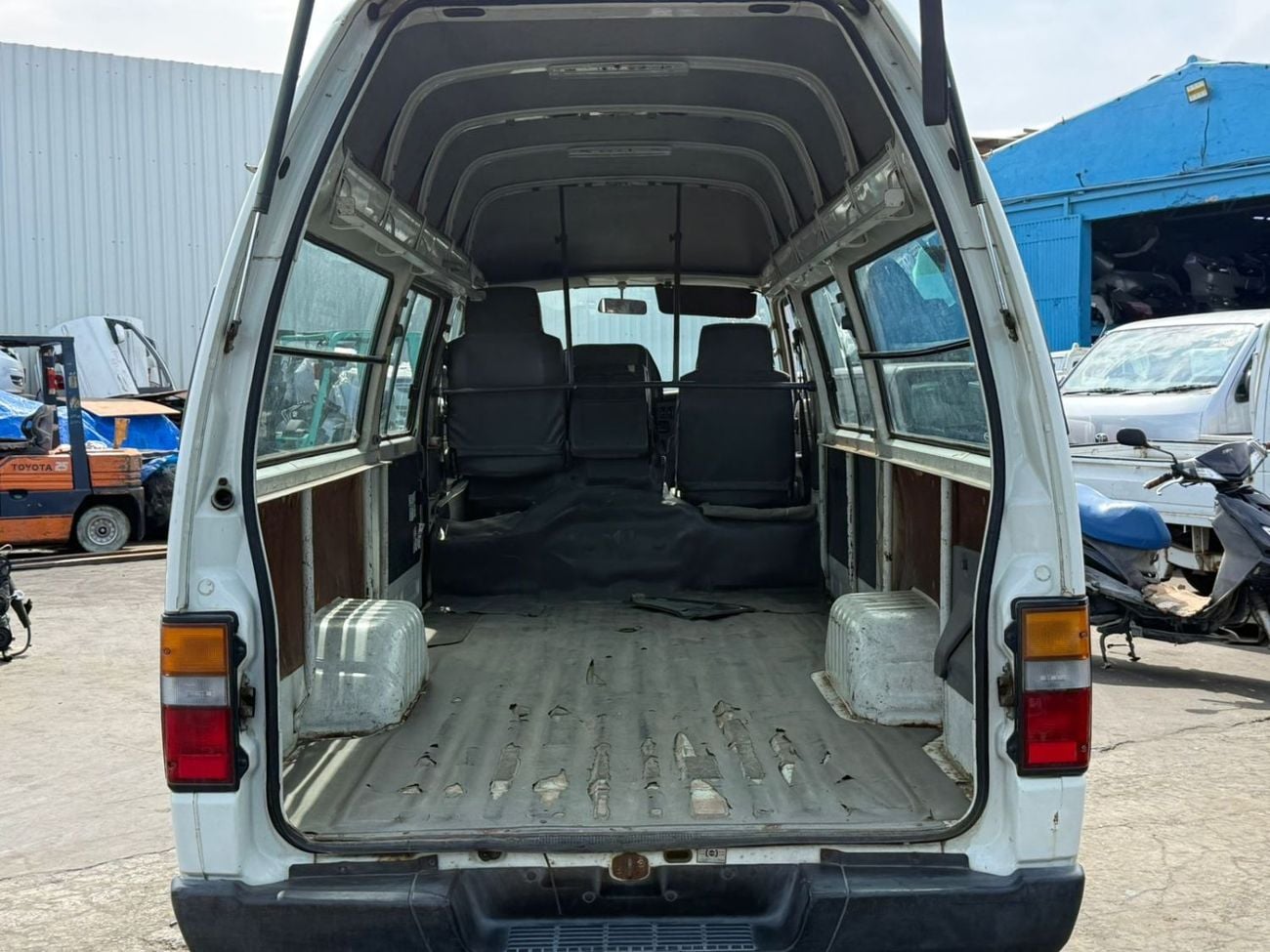 نيسان كارافان