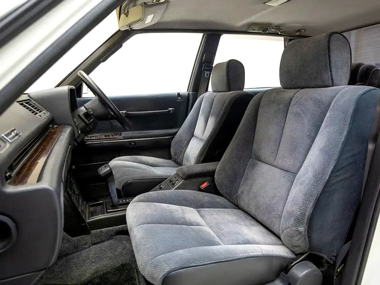 Mitsubishi Debonair Royal AMG( 1 of 313 made worldwide)