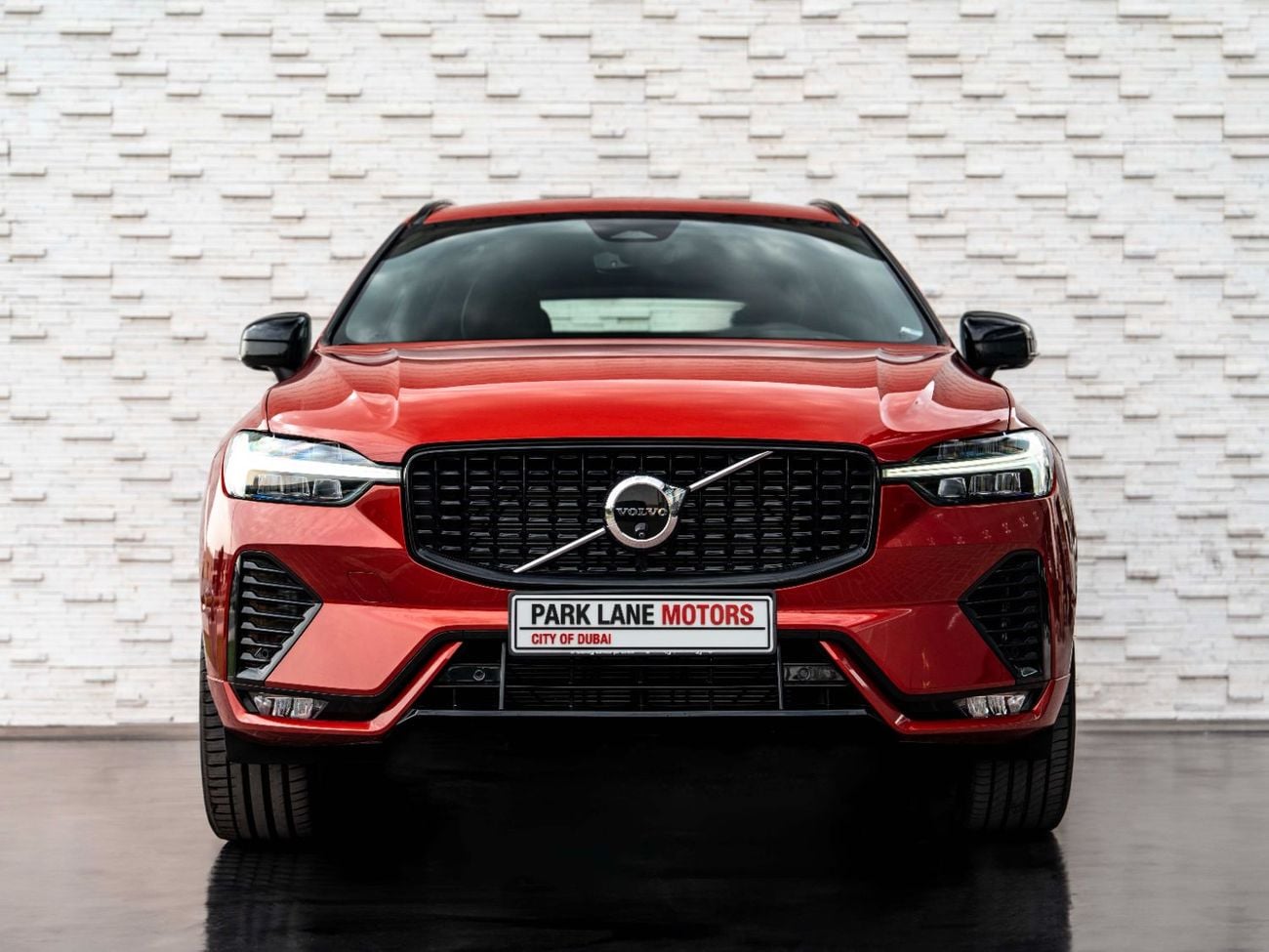 فولفو XC 60 ULTIMATE DARK
