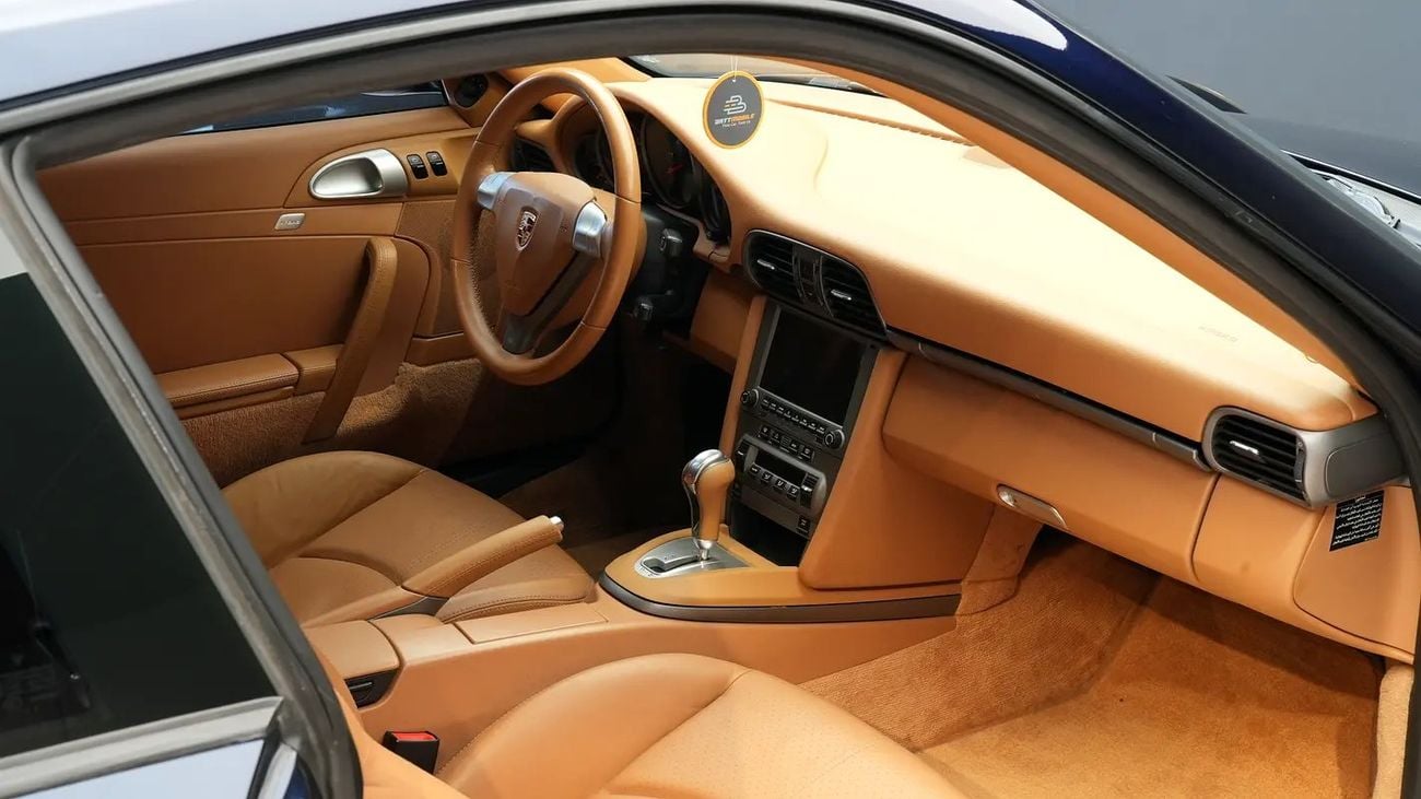 Porsche 911 CARRERA GCC Specs – Excellent Condition