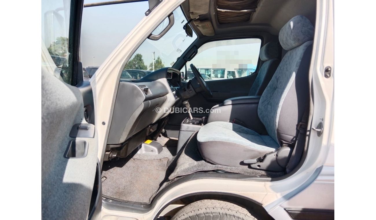 Toyota Hiace TOYOTA HIACE VAN RIGHT HAND DRIVE(PM46557)