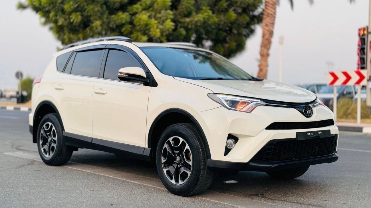 Toyota RAV4 PREMIUM WHITE LEATHER SEATS | 2.0L PETROL ENGINE | SUNROOF | REAR VIEW CAMERA