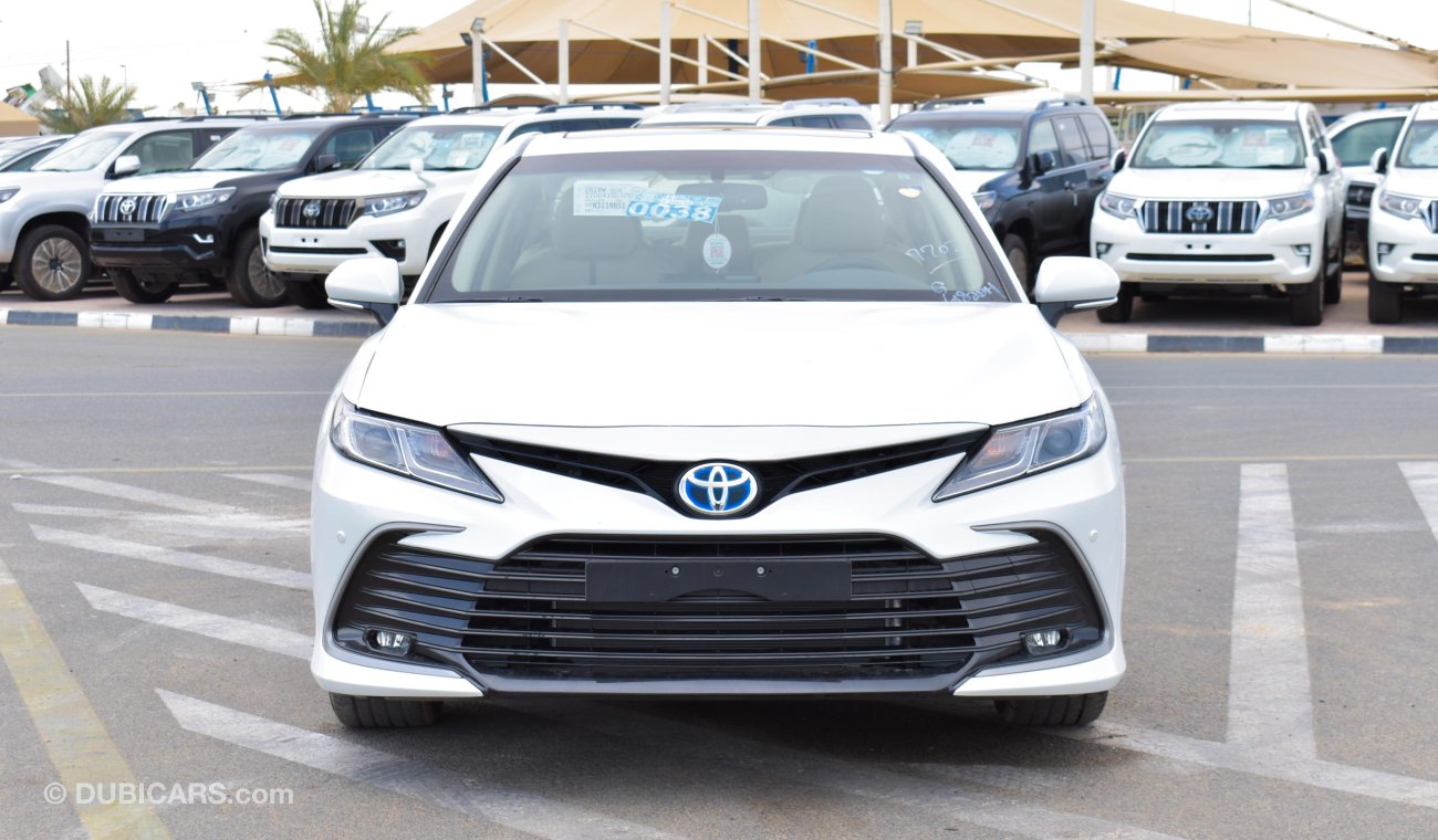 Toyota Camry Hybrid GLE 2.5L | For Export Only