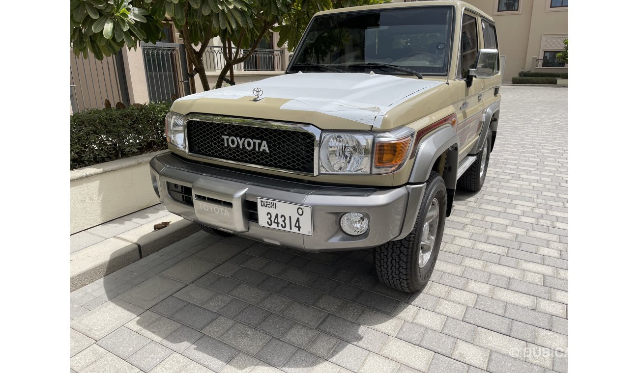 Toyota Land Cruiser Hard Top