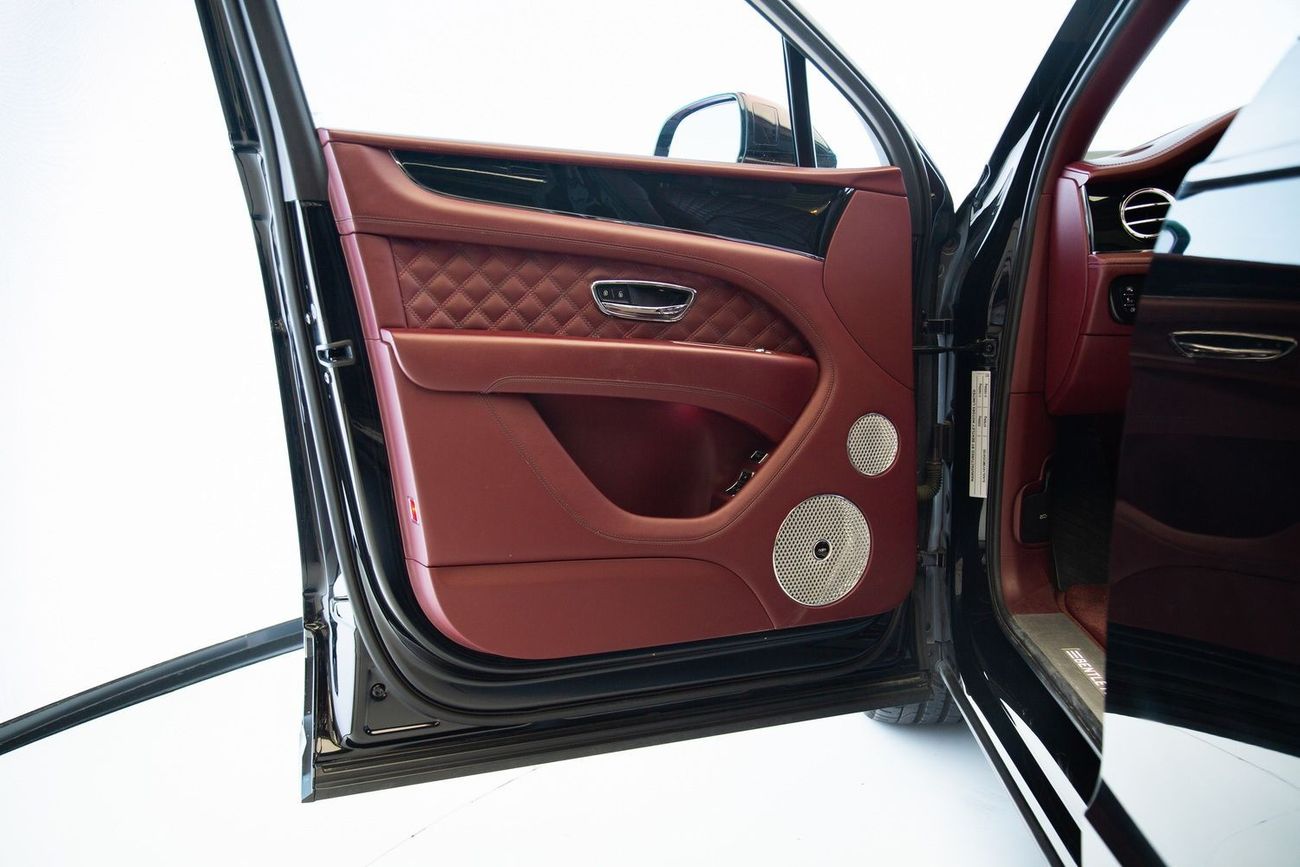 Bentley Bentayga Std FIRST EDITION