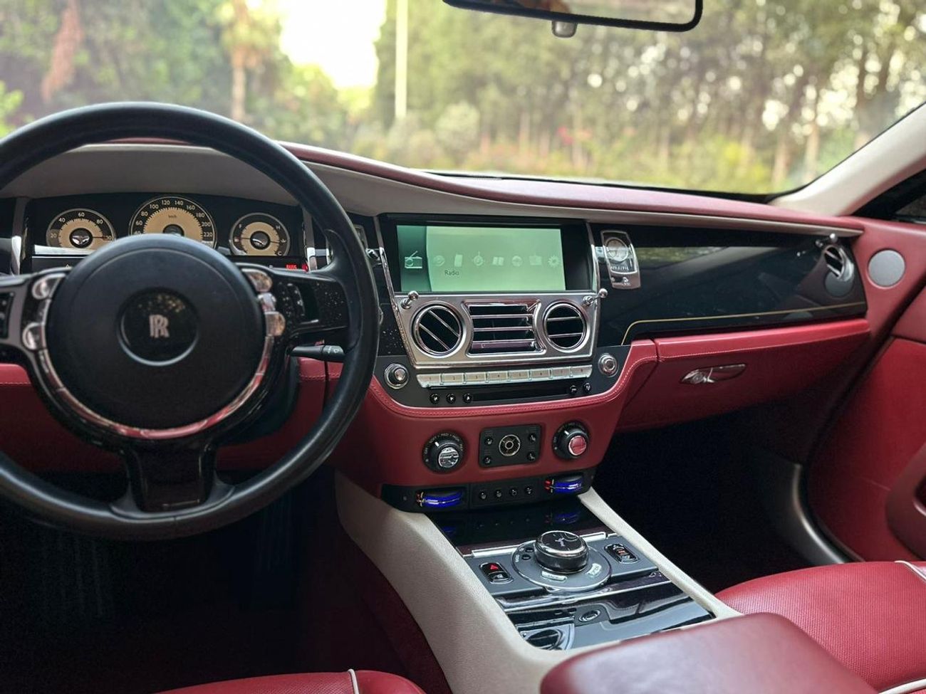 رولز رويس واريث Rolls Royce Wraith | 2015 | V12 | GCC | Service History